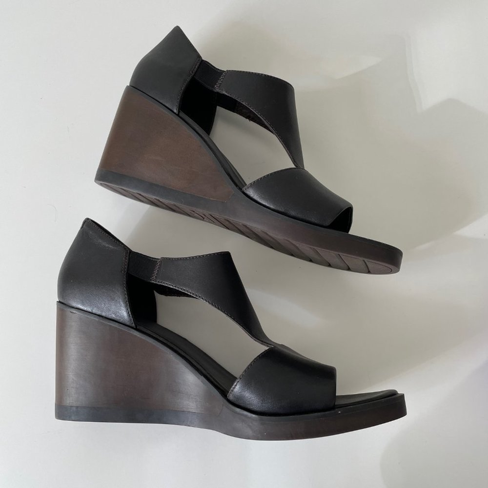 Camper Wedge Two Tone Brown/Black Leather T Strap Thick Sandal Platform